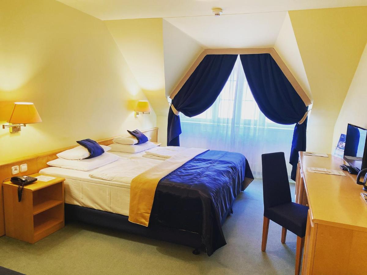 Parkhotel Na Baracke Nova Dubnica Экстерьер фото