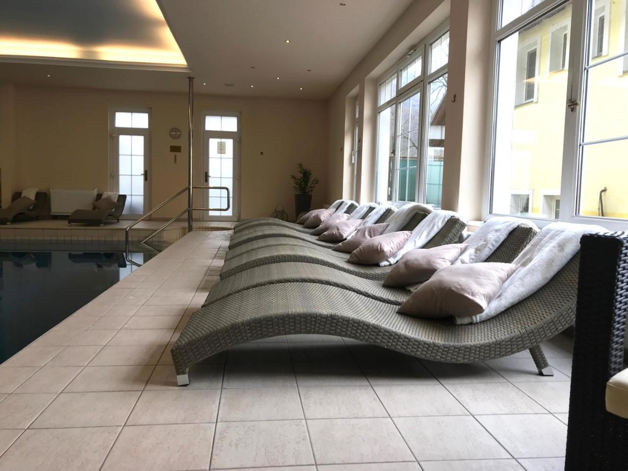 Parkhotel Na Baracke Nova Dubnica Экстерьер фото